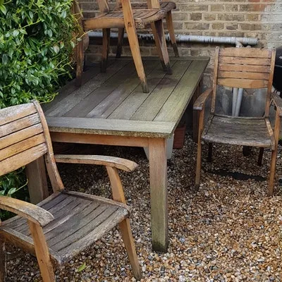 garden table and chairs for waste collection £20