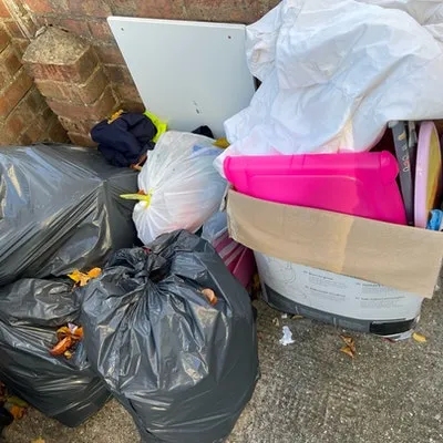 CR0 Croydon toys and general rubbish clearance, £25, an example of how to dispose of rubbish in croydon